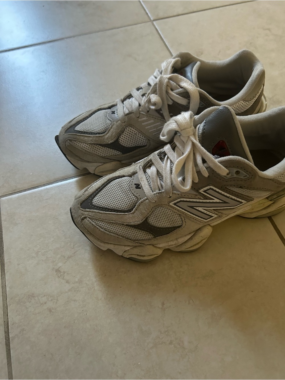 New Balance 9060 women Lace-Up Sneakers